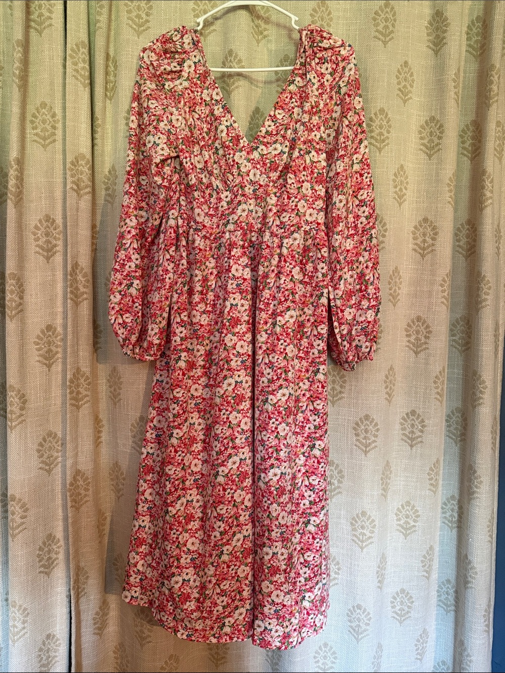 Floral V-Neck Long Sleeve Midi Dress in Pink